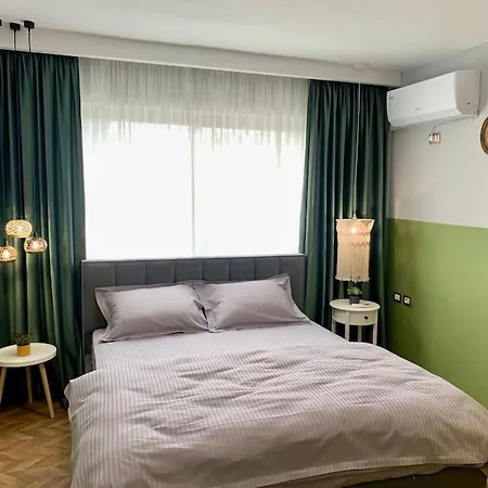 “city Center View” 2 Bedroom Апартаменты *
