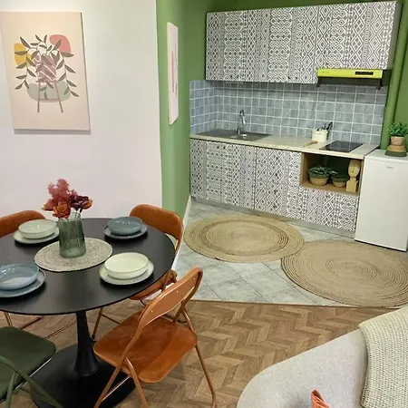 “city Center View” 2 Bedroom * ティラナ