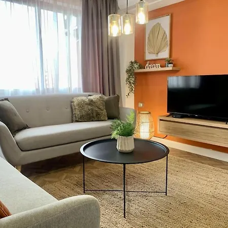 “city Center View” 2 Bedroom Apartment *
